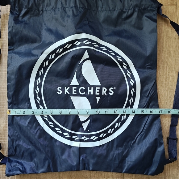 Skechers Drawstring Backpack - Picture 2 of 7